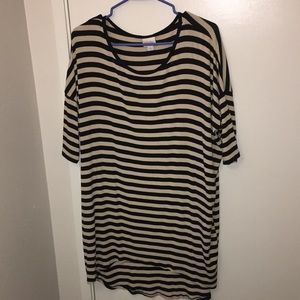 LuLaRoe Ribbed Large Irma Top